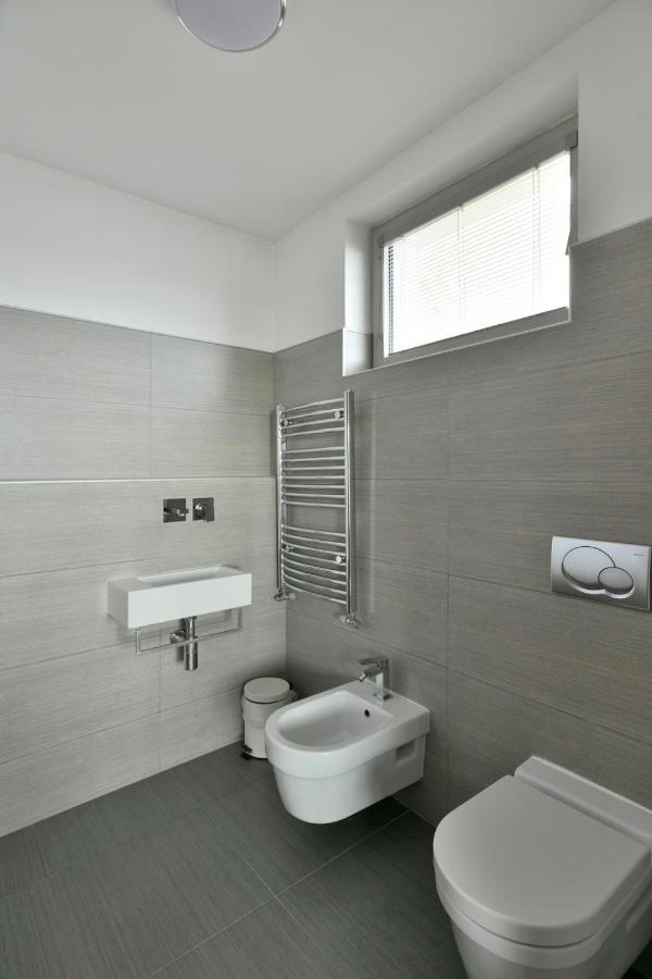 River View Apartments Hotel Bratislava Luaran gambar