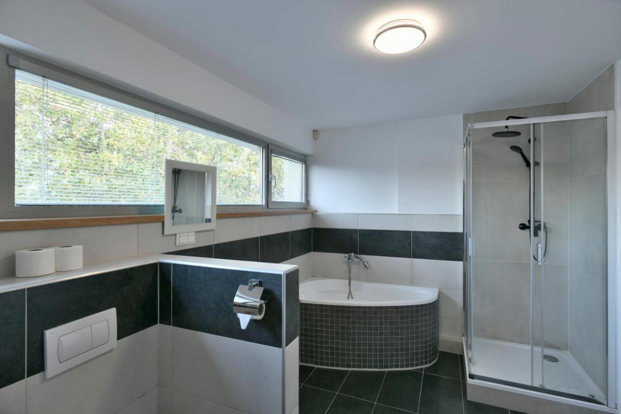 River View Apartments Hotel Bratislava Luaran gambar
