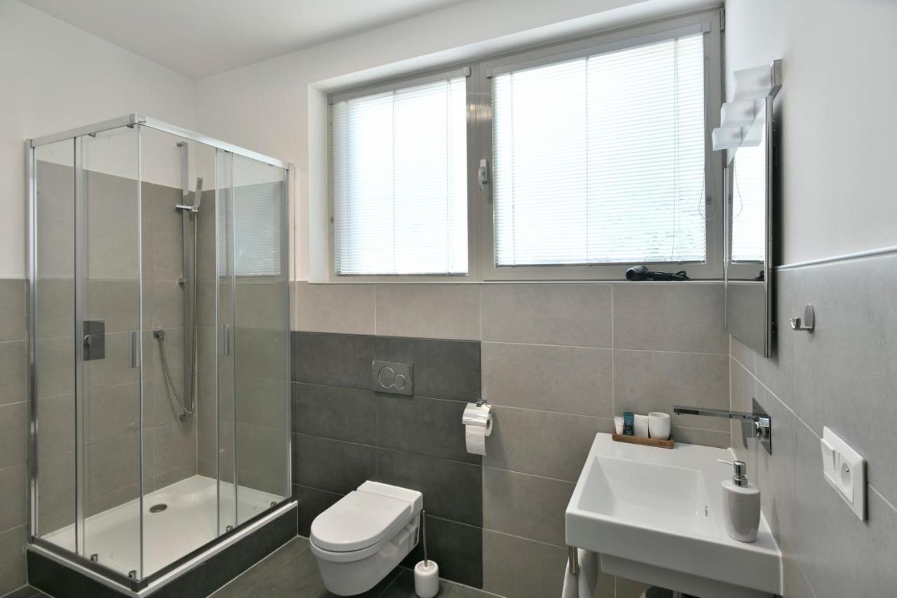 River View Apartments Hotel Bratislava Luaran gambar