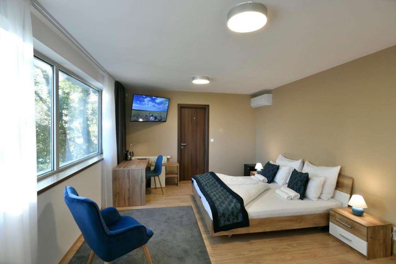 River View Apartments Hotel Bratislava Luaran gambar