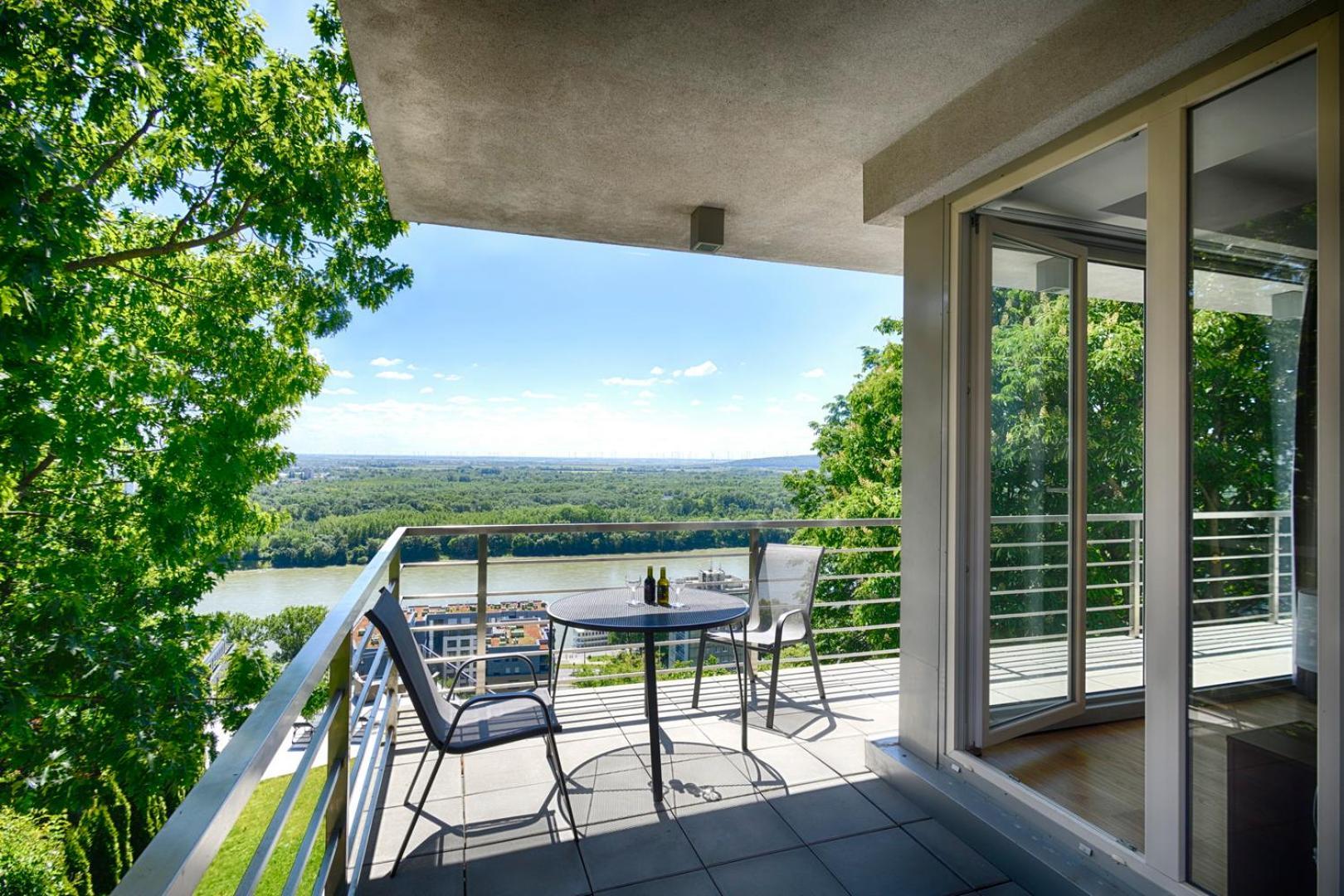 River View Apartments Hotel Bratislava Luaran gambar